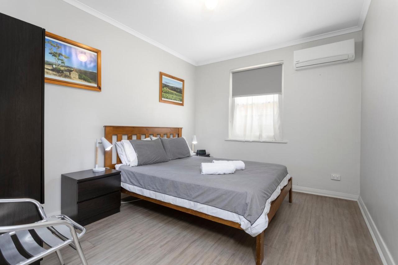 Beachside Escape On The Esplanade Christies Beach Екстер'єр фото