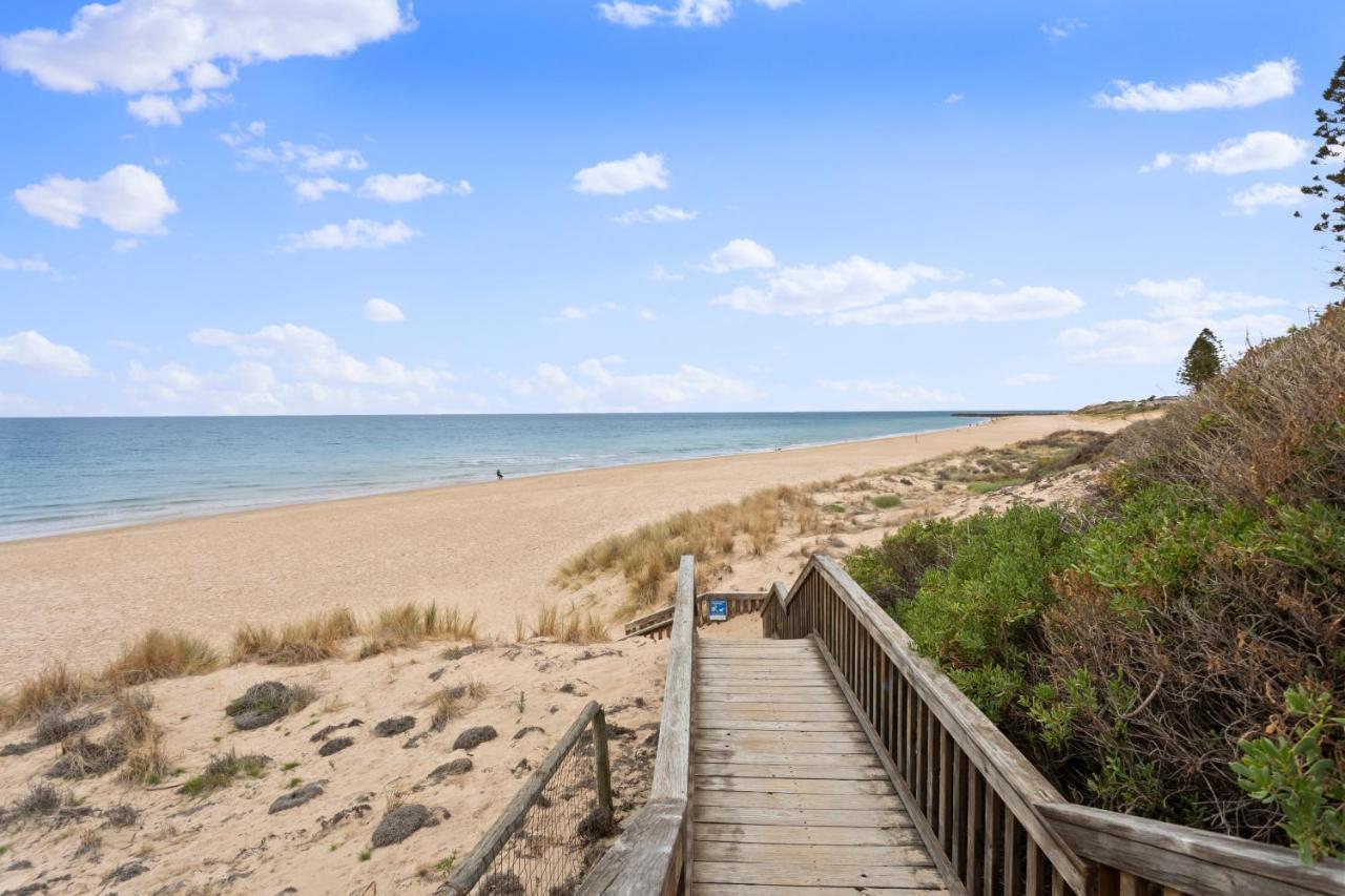 Beachside Escape On The Esplanade Christies Beach Екстер'єр фото